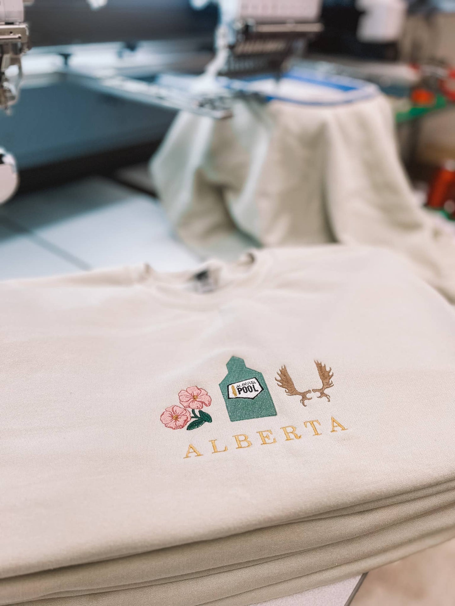 Alberta Wildrose Crewneck